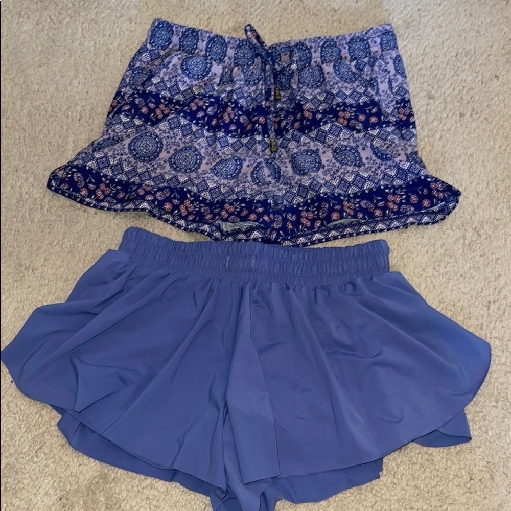 2 Women's Shorts